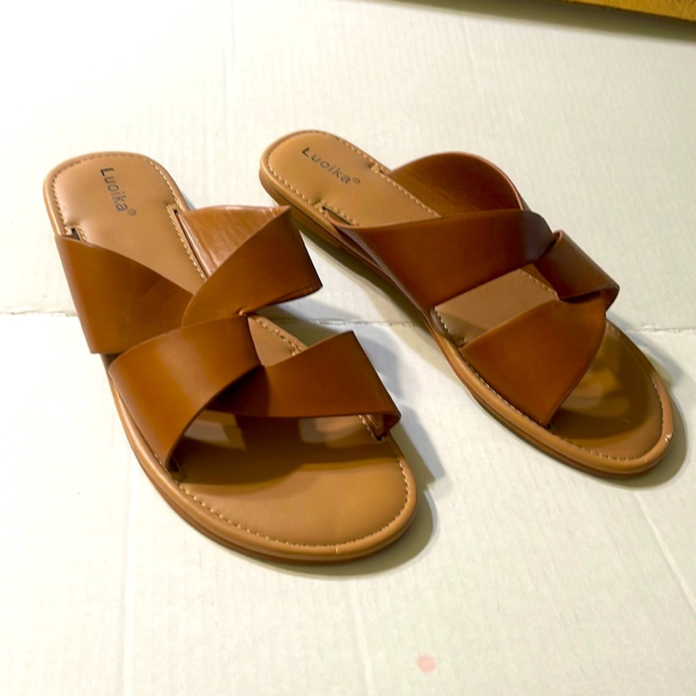 Luoika tan slides - size 10